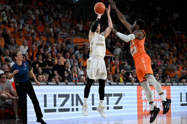 进攻源源不 进攻源源不