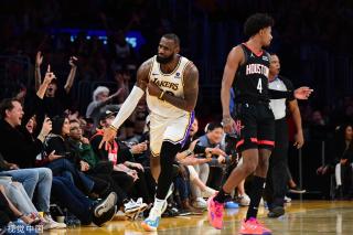 在这个充满 在这个充满