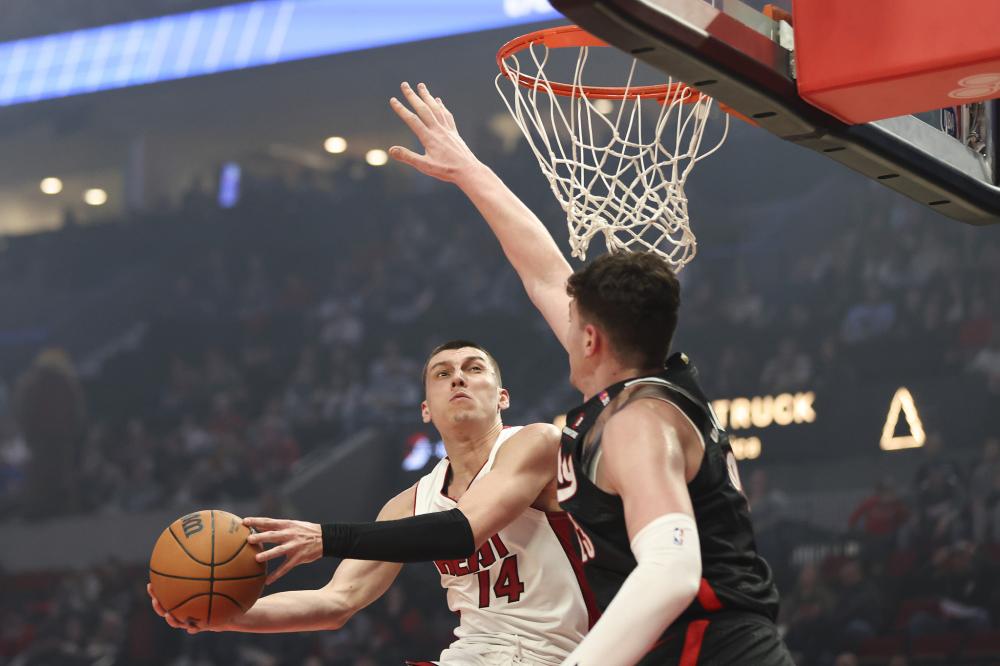 公开场合称 公开场合称